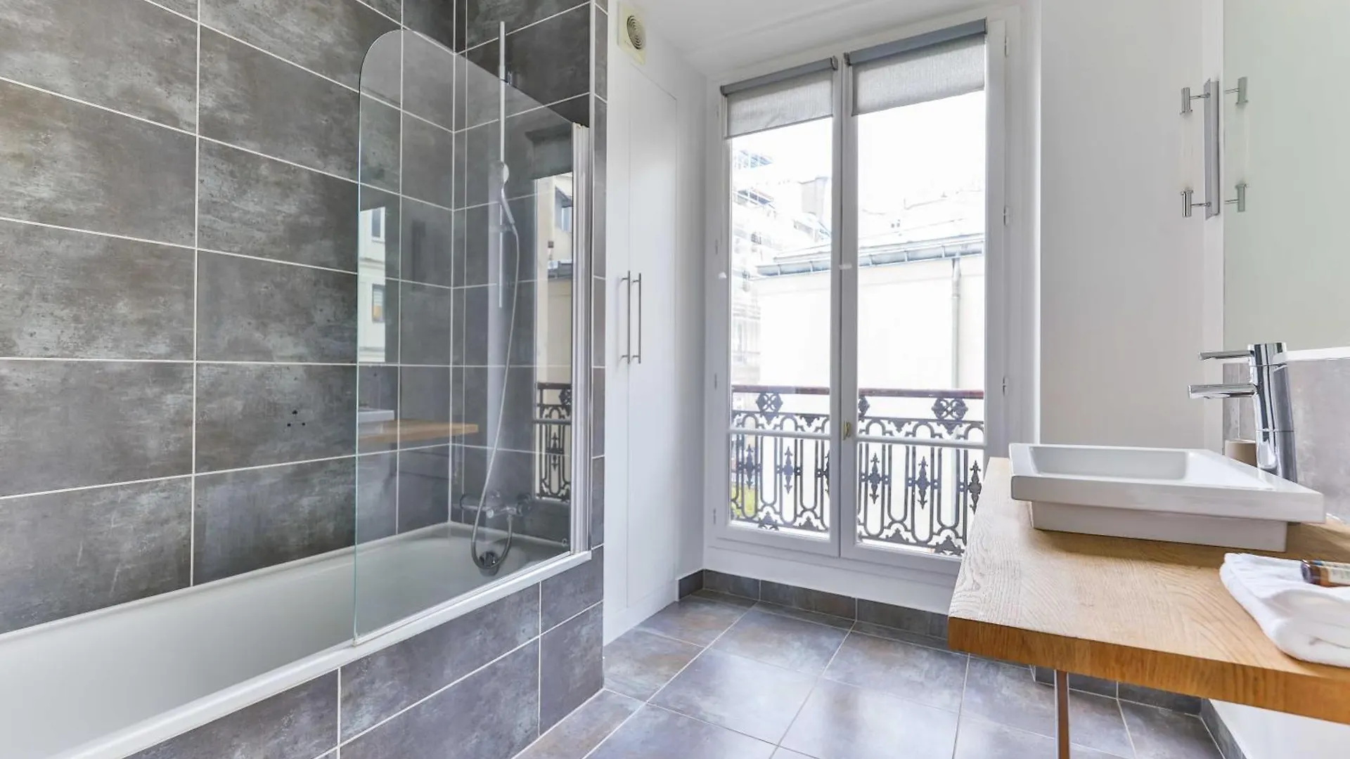 Spacious - 2br-4p - Montmartre-moulin Rouge Apartment *